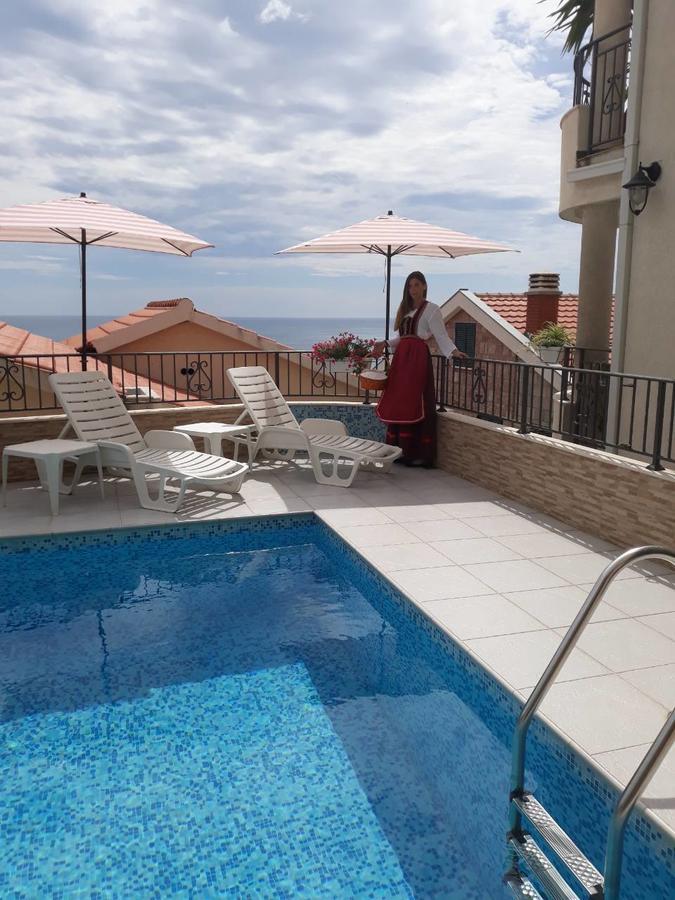 Apartments Leut Sveti Stefan Ngoại thất bức ảnh